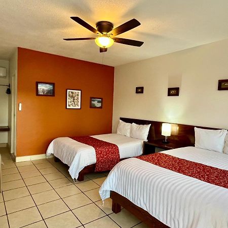 Hotel Los Caracoles Guerrero Negro Esterno foto